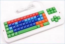 Clevy Contrast Norwegian Computer Keyboard with Uppercase/Lowercase White Lettering
